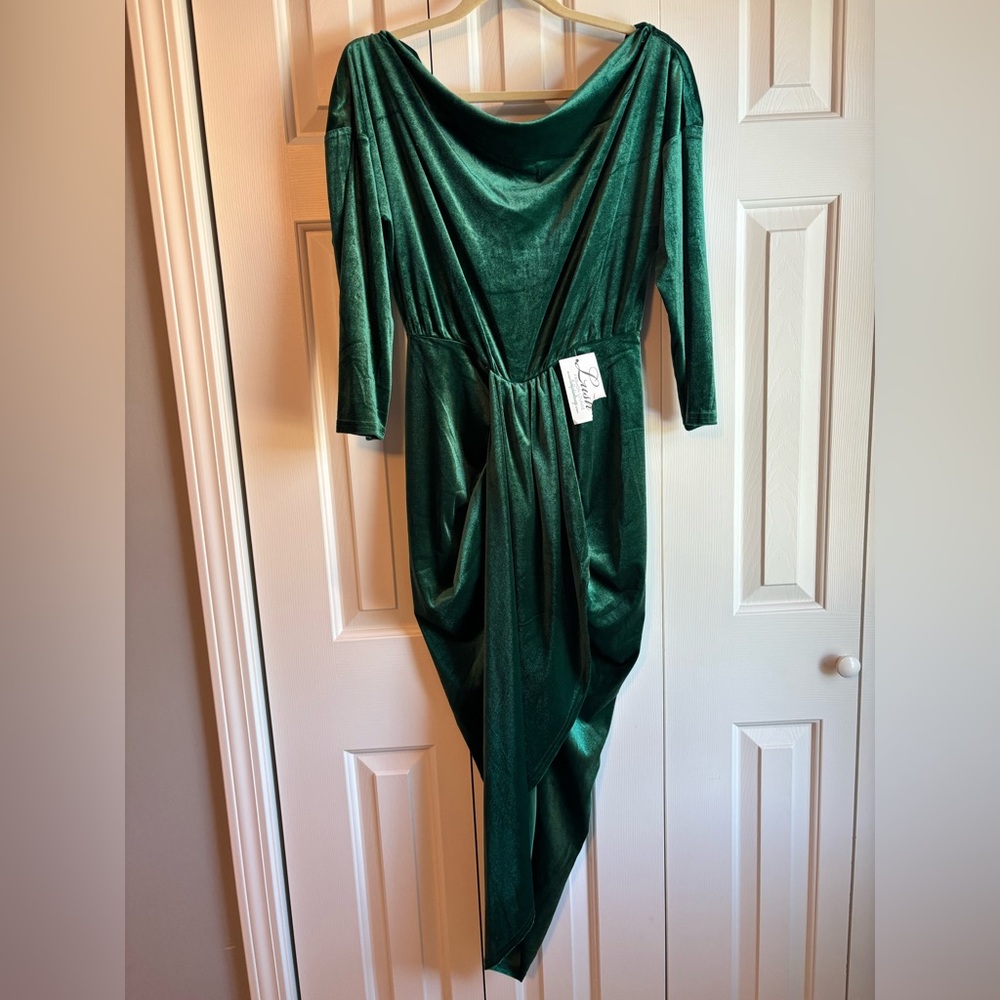 Elegant Green Velvet Dress